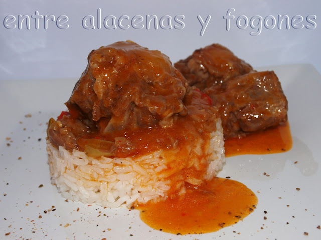 Rabo Encendido: Guiso de Rabo de Res con Sabor Intenso