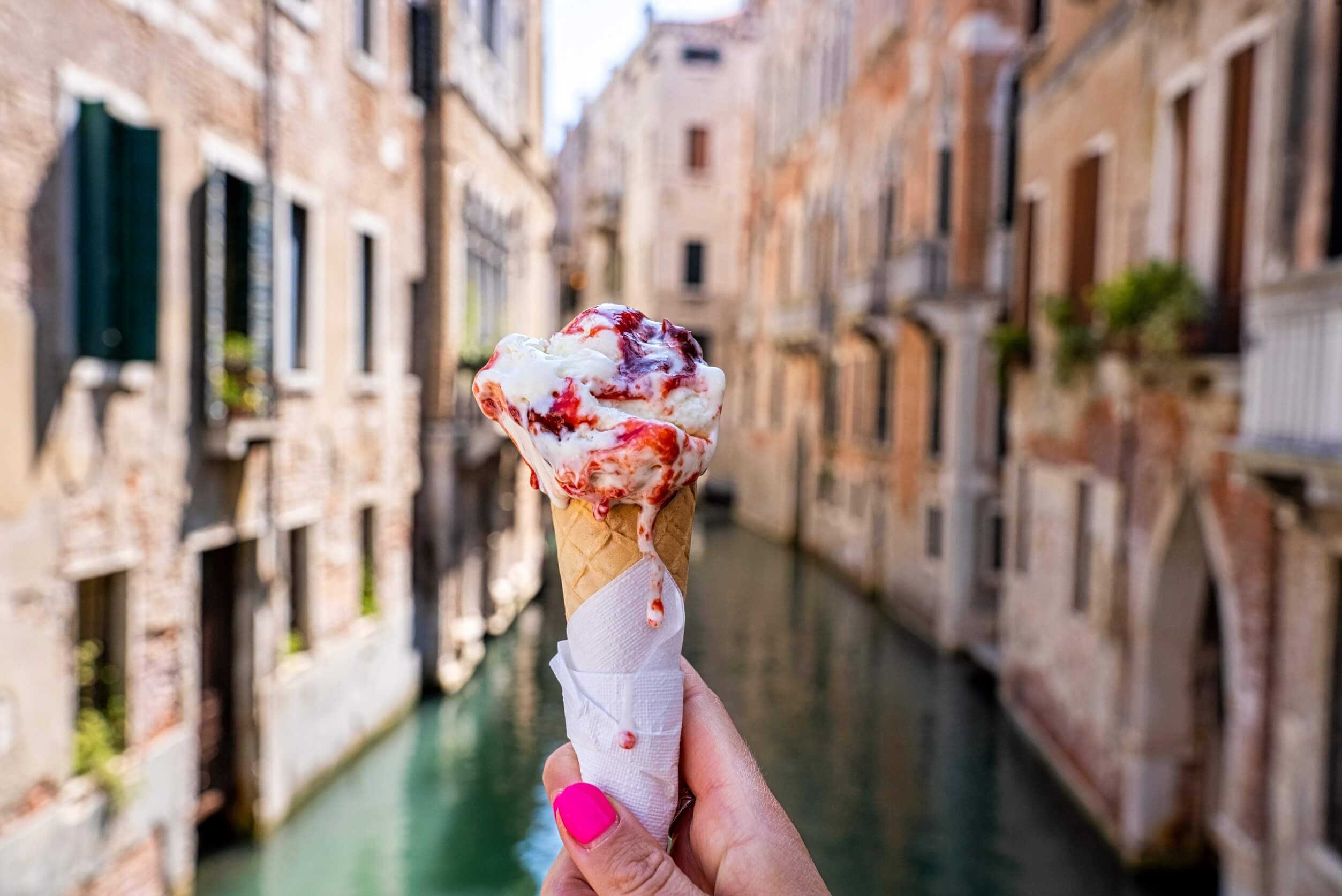 ¿Recuerdas esa tarde en Florencia donde el gelato me rescató de la multitud?
